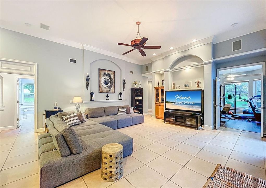 En Venta: $1,675,000 (5 camas, 3 baños, 4767 Pies cuadrados)