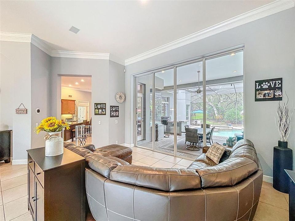 En Venta: $1,675,000 (5 camas, 3 baños, 4767 Pies cuadrados)