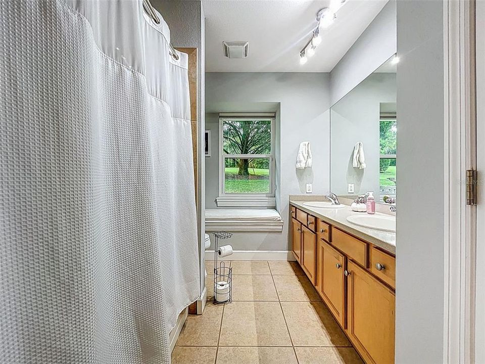 En Venta: $1,675,000 (5 camas, 3 baños, 4767 Pies cuadrados)