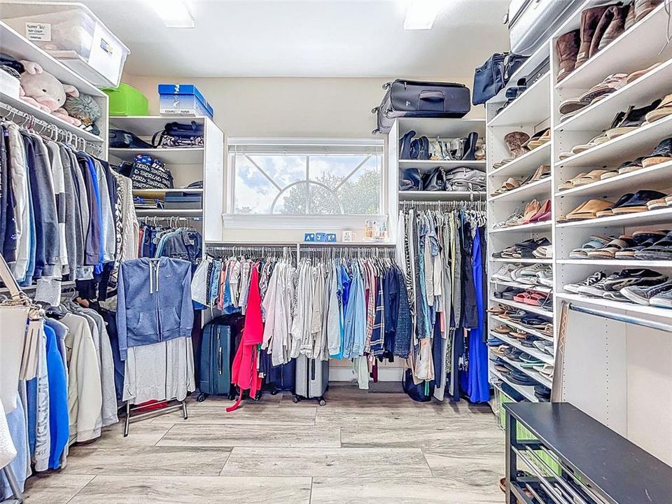 En Venta: $1,675,000 (5 camas, 3 baños, 4767 Pies cuadrados)