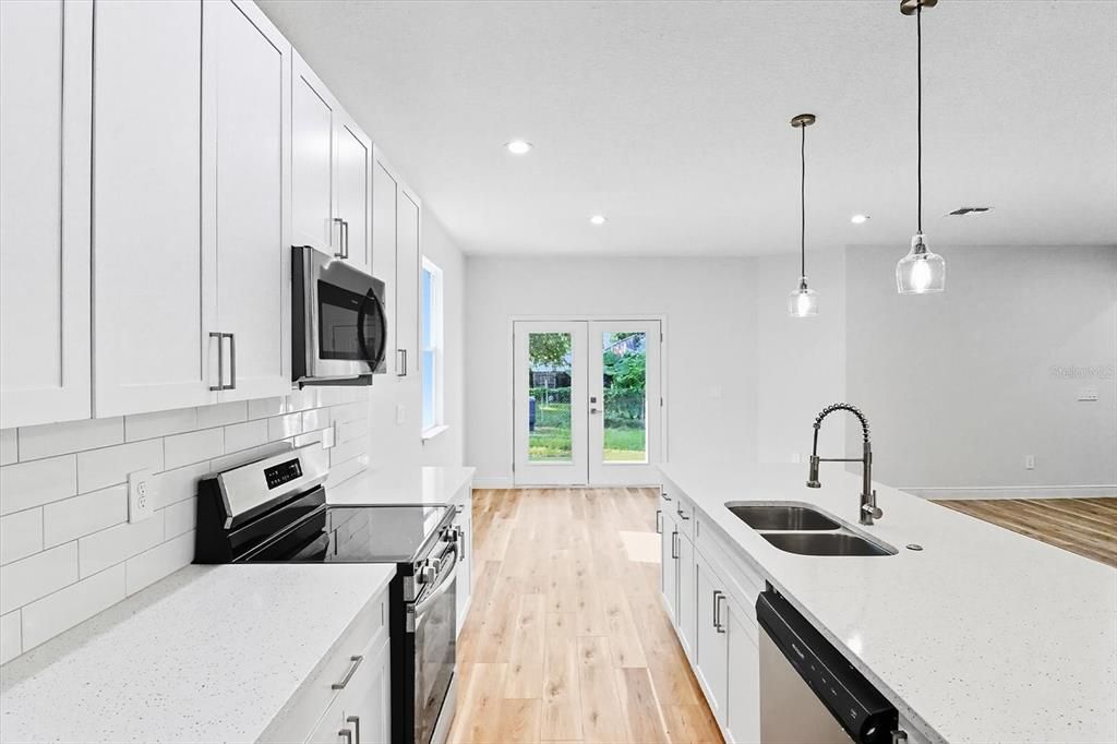 En Venta: $315,000 (3 camas, 2 baños, 1652 Pies cuadrados)