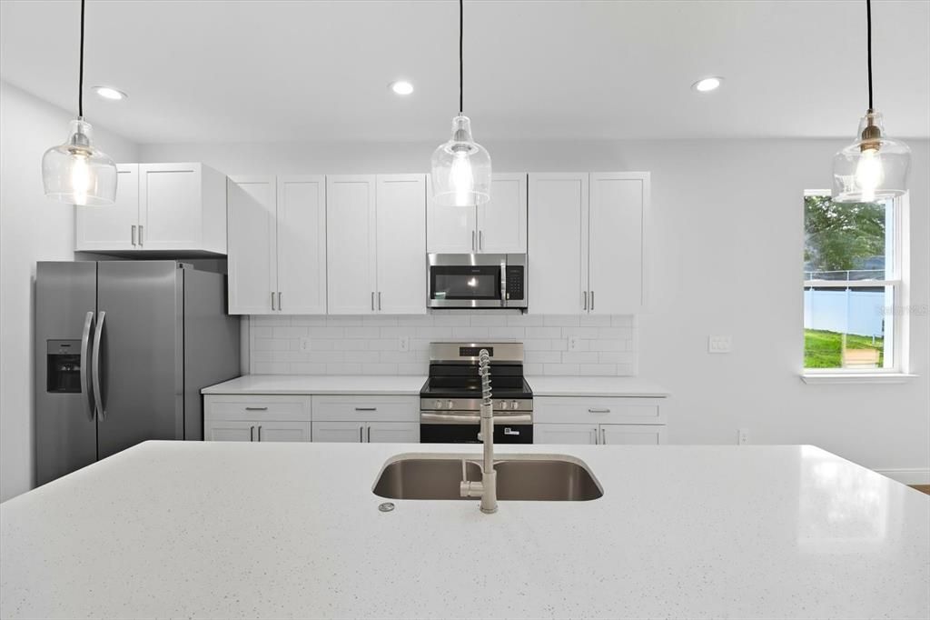 En Venta: $315,000 (3 camas, 2 baños, 1652 Pies cuadrados)