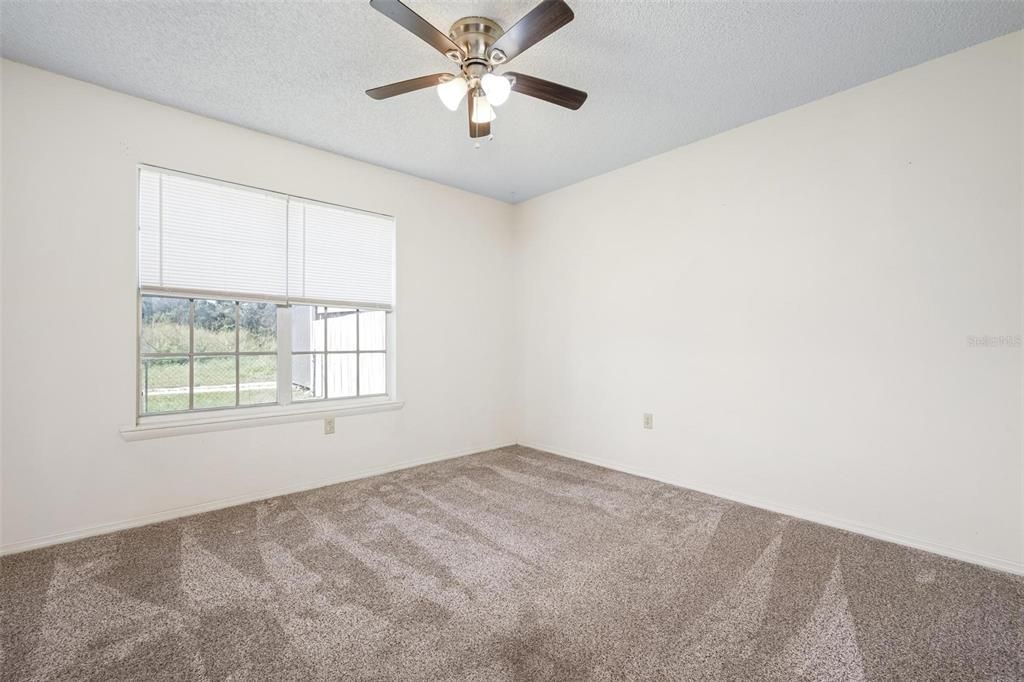 Activo con contrato: $199,900 (2 camas, 2 baños, 1326 Pies cuadrados)