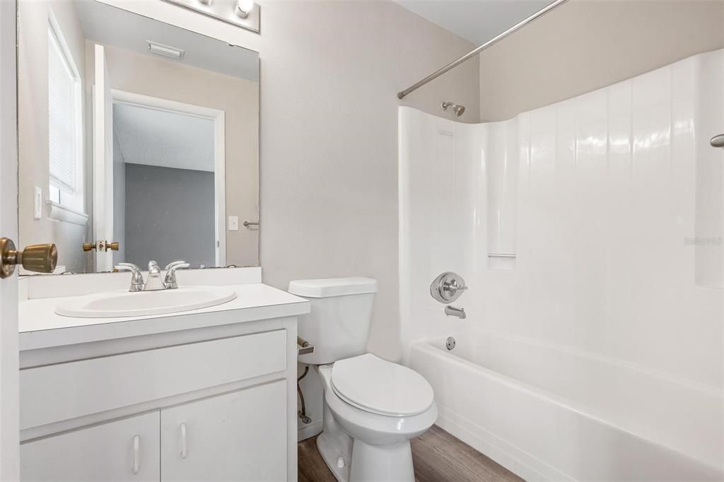 Activo con contrato: $199,900 (2 camas, 2 baños, 1326 Pies cuadrados)