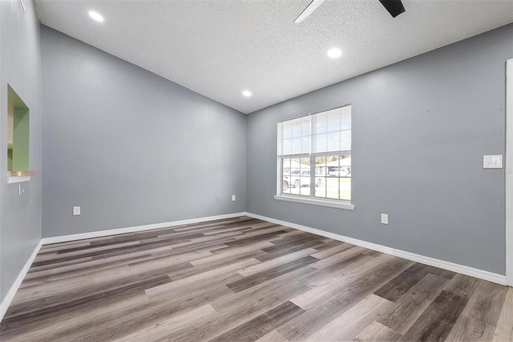 Activo con contrato: $199,900 (2 camas, 2 baños, 1326 Pies cuadrados)