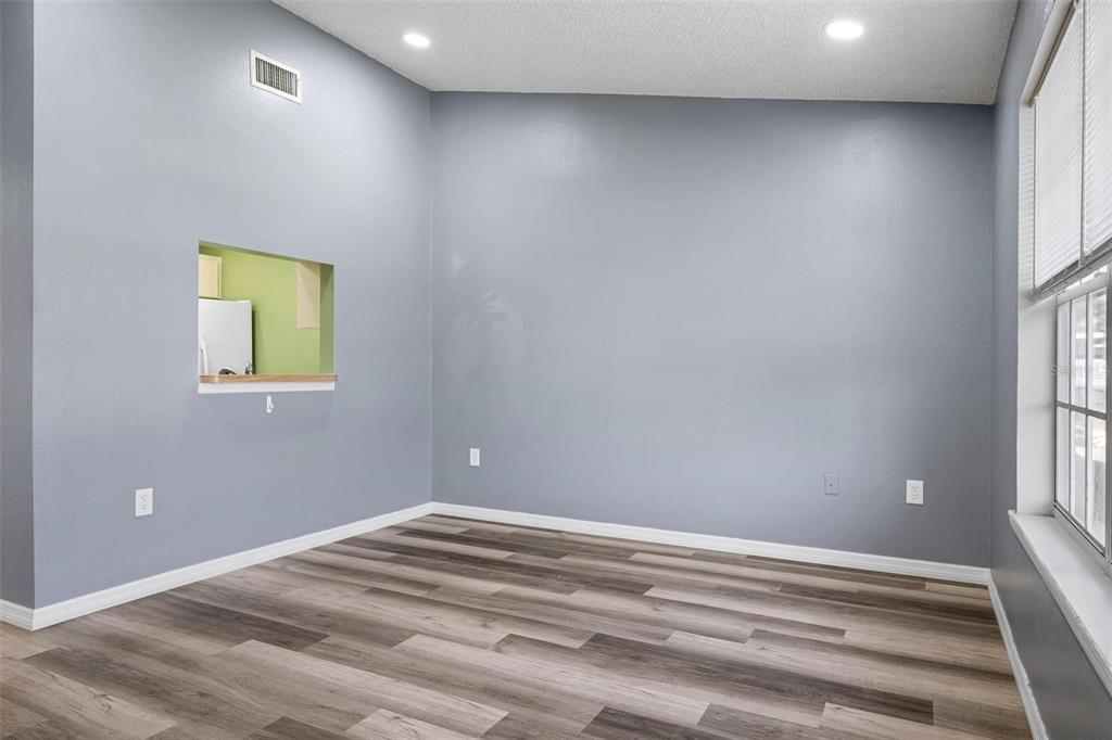 Activo con contrato: $199,900 (2 camas, 2 baños, 1326 Pies cuadrados)