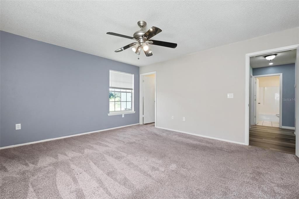 Activo con contrato: $199,900 (2 camas, 2 baños, 1326 Pies cuadrados)