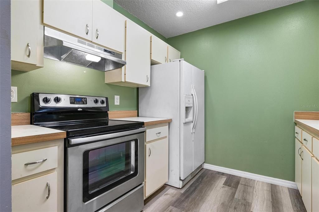 Activo con contrato: $199,900 (2 camas, 2 baños, 1326 Pies cuadrados)