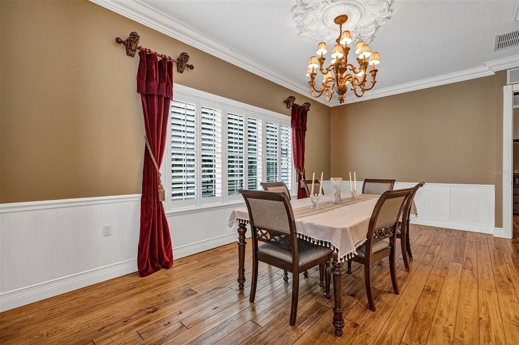 For Sale: $1,885,000 (3 beds, 2 baths, 4020 Square Feet)