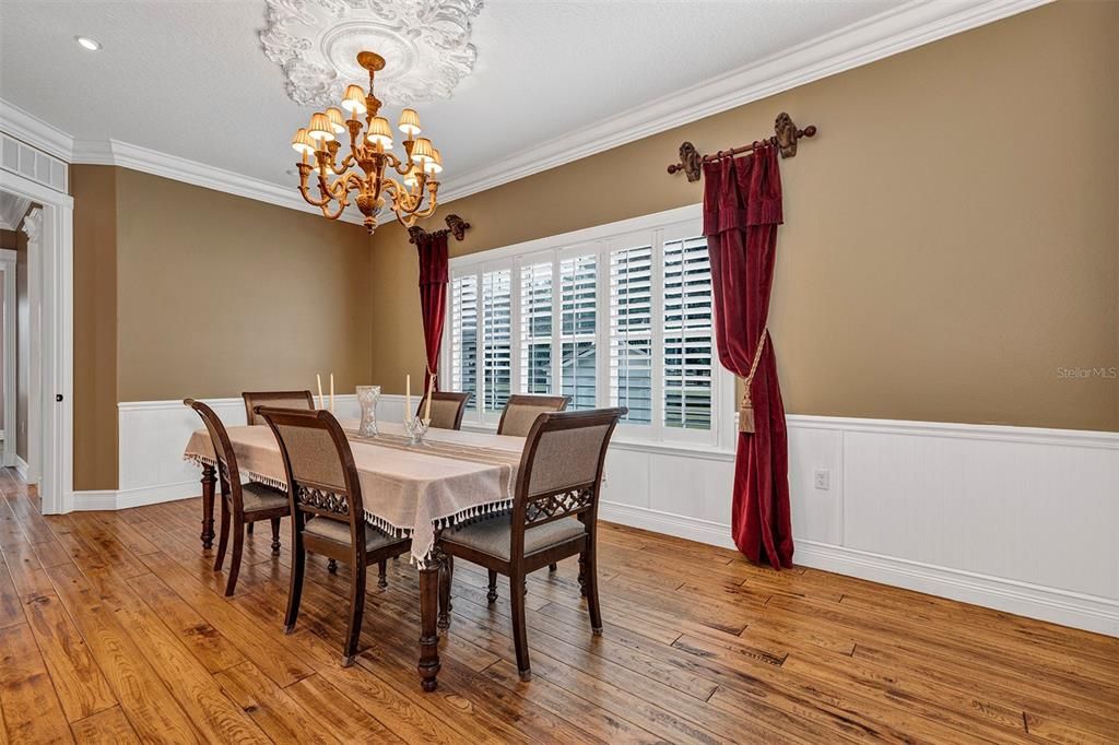 For Sale: $1,885,000 (3 beds, 2 baths, 4020 Square Feet)