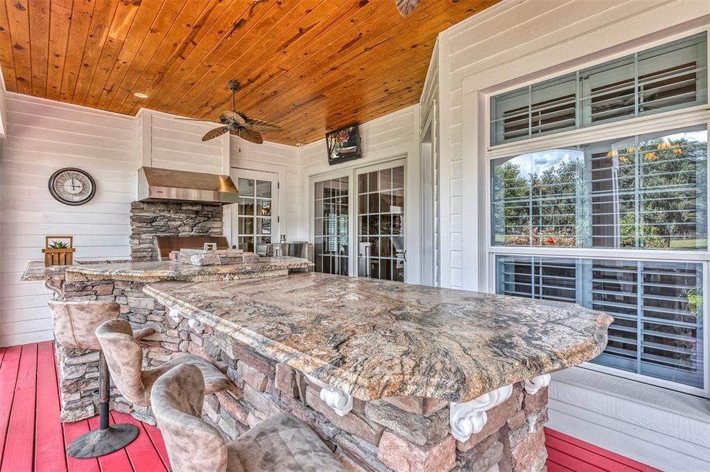 For Sale: $1,885,000 (3 beds, 2 baths, 4020 Square Feet)