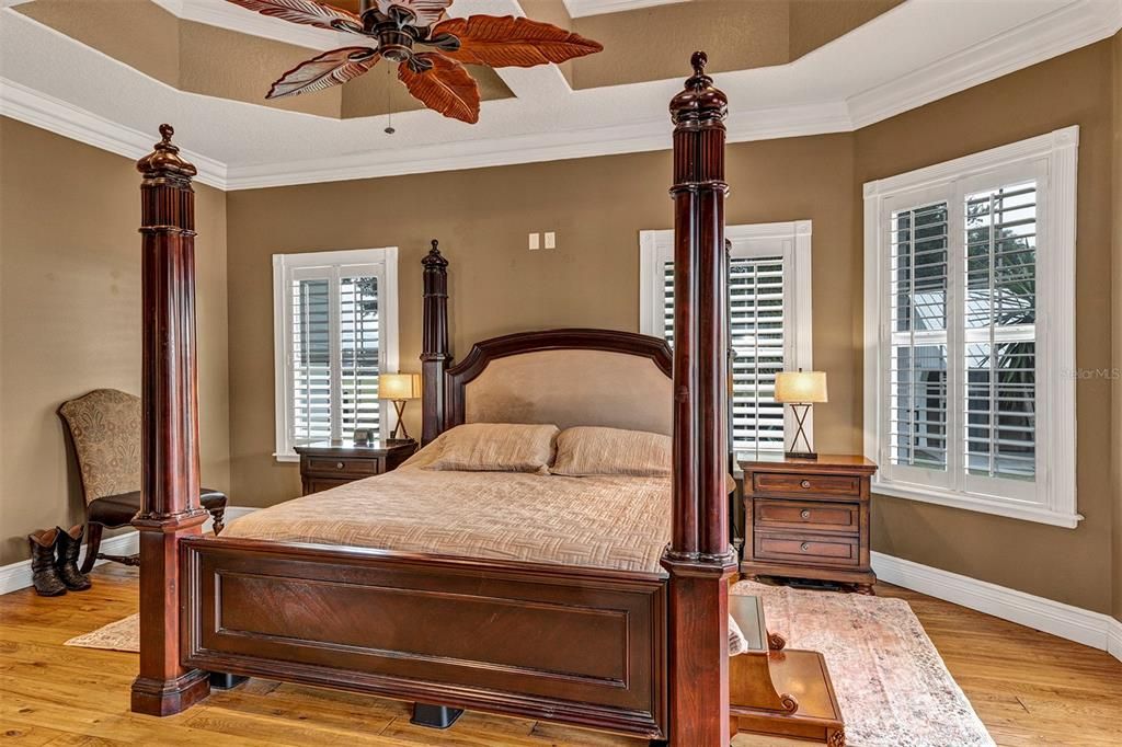 For Sale: $1,885,000 (3 beds, 2 baths, 4020 Square Feet)