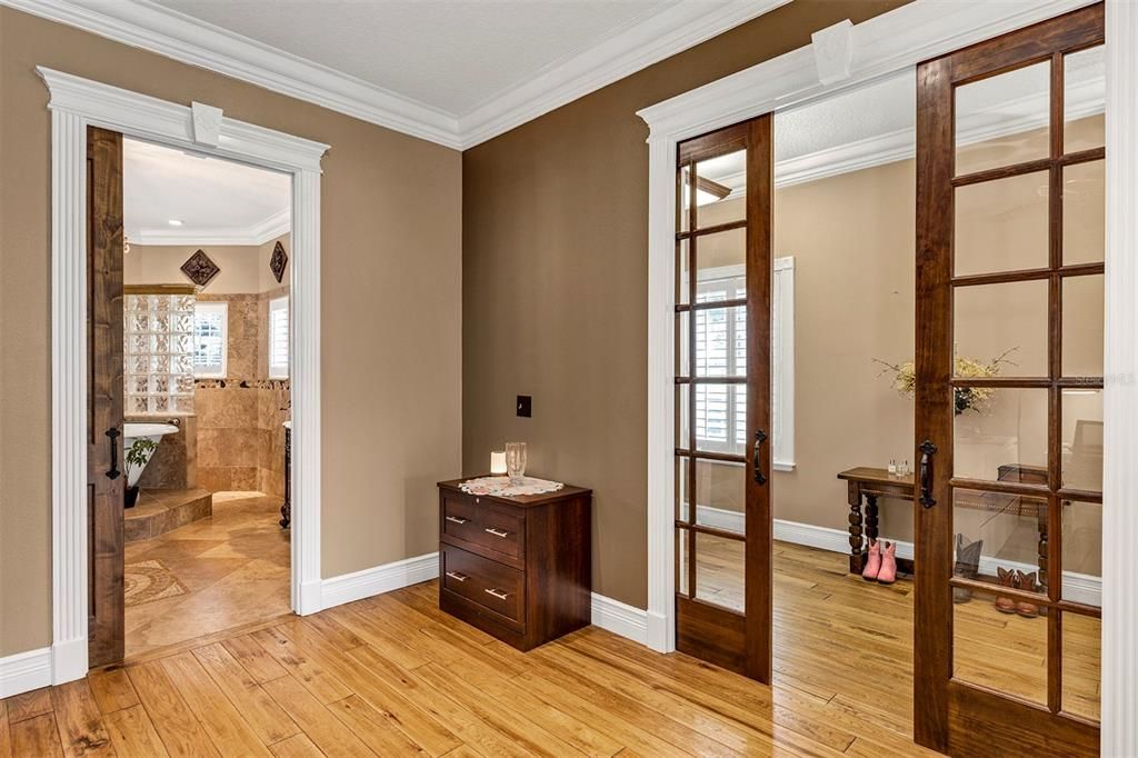 For Sale: $1,885,000 (3 beds, 2 baths, 4020 Square Feet)