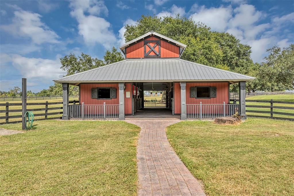 For Sale: $1,885,000 (3 beds, 2 baths, 4020 Square Feet)