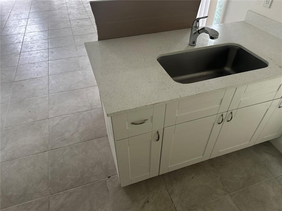 For Rent: $1,150 (4 beds, 4 baths, 1736 Square Feet)