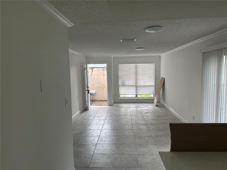 For Rent: $1,150 (4 beds, 4 baths, 1736 Square Feet)