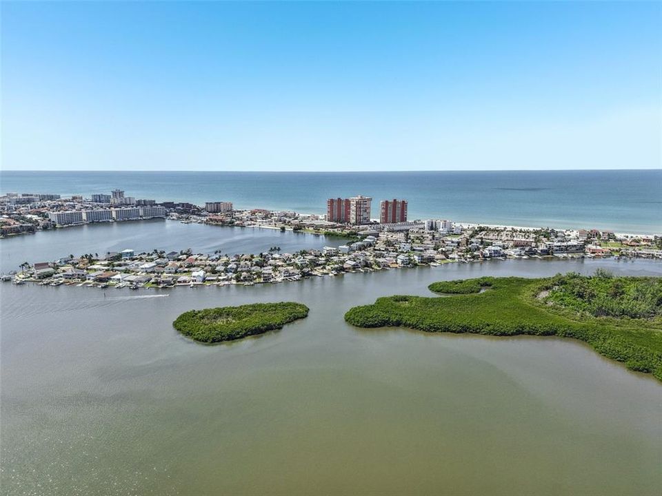 На продажу: $335,000 (0.08 acres)