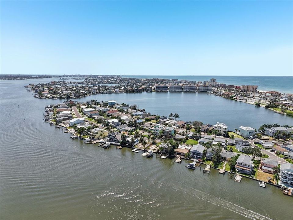 На продажу: $335,000 (0.08 acres)