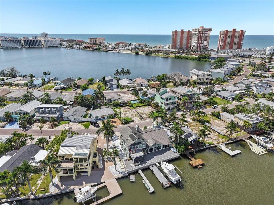 На продажу: $335,000 (0.08 acres)