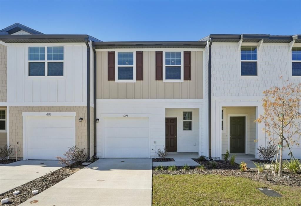 Recently Sold: $239,990 (3 beds, 2 baths, 1368 Square Feet)