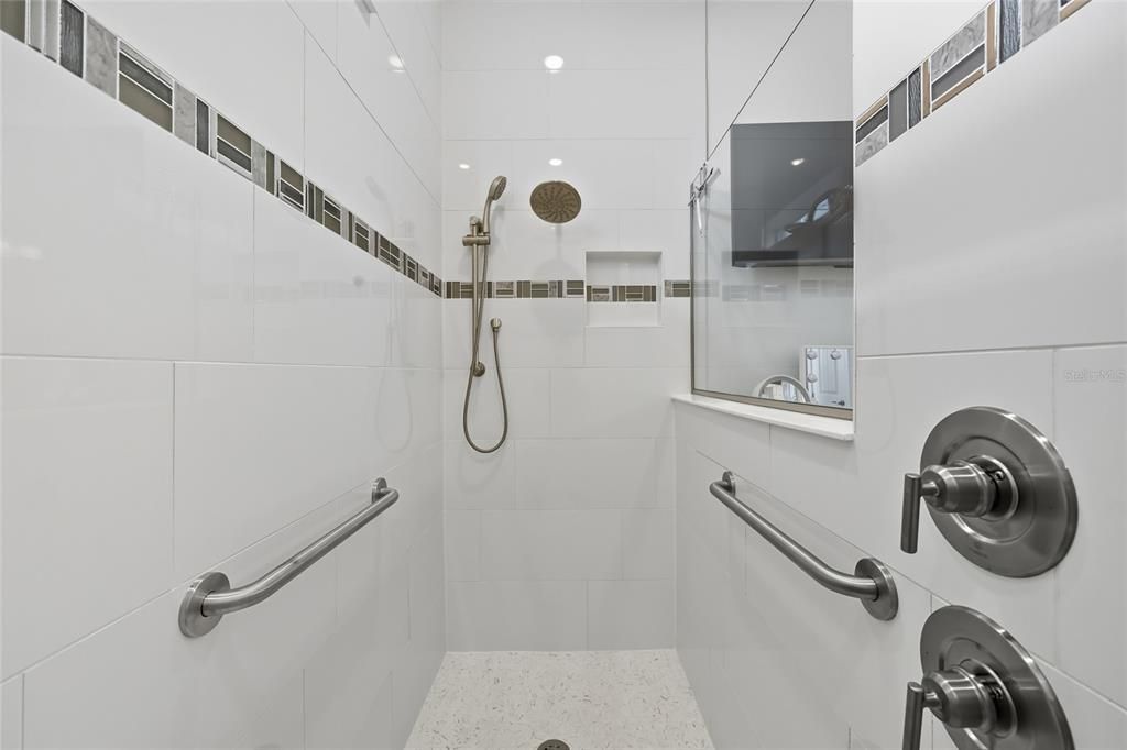 En Venta: $2,499,500 (6 camas, 5 baños, 5389 Pies cuadrados)