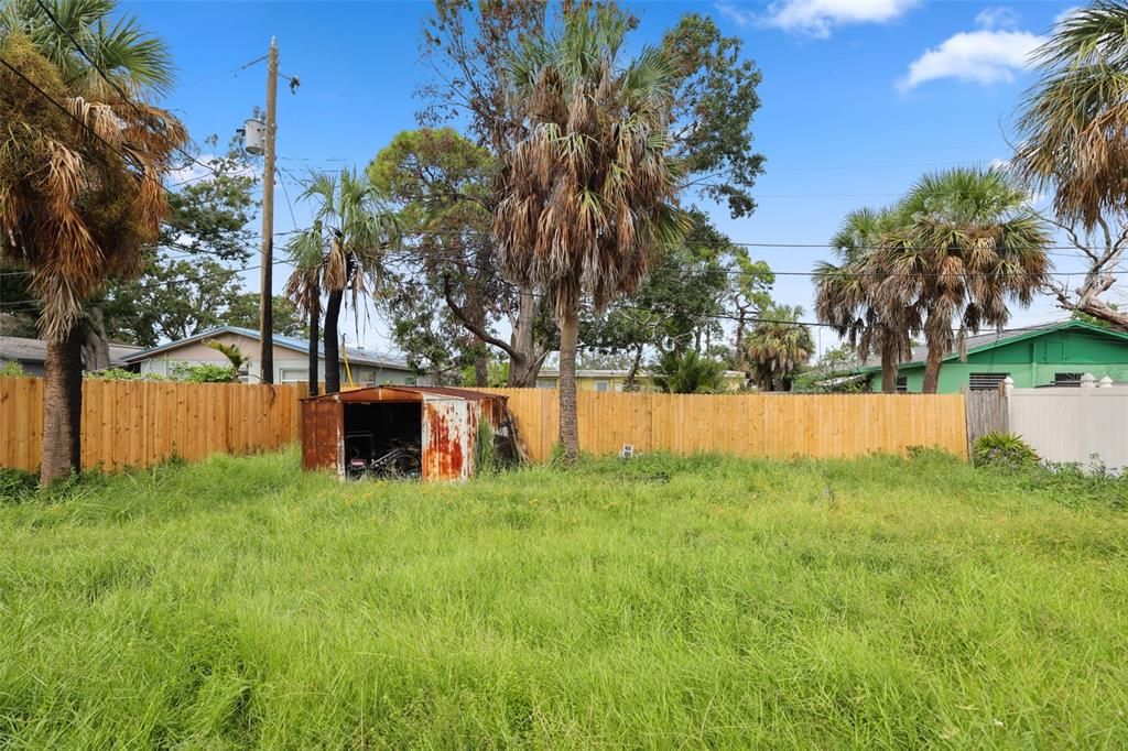 合同活跃: $205,000 (3 贝兹, 2 浴室, 1264 平方英尺)