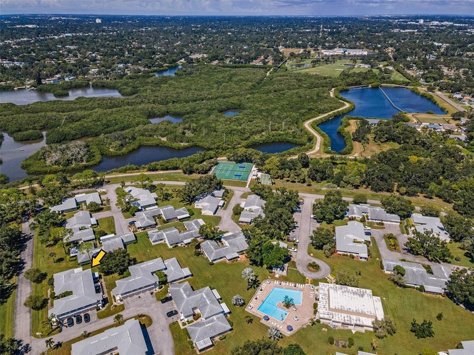 Под контрактом: $224,900 (2 спален, 2 ванн, 1180 Квадратных фут)