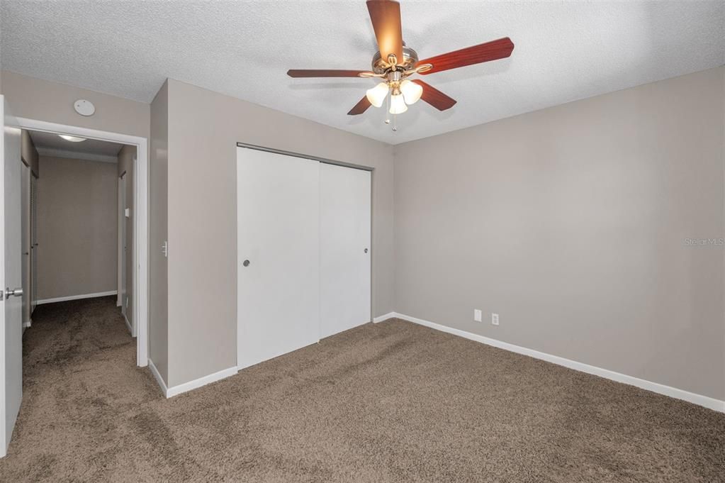 Под контрактом: $224,900 (2 спален, 2 ванн, 1180 Квадратных фут)