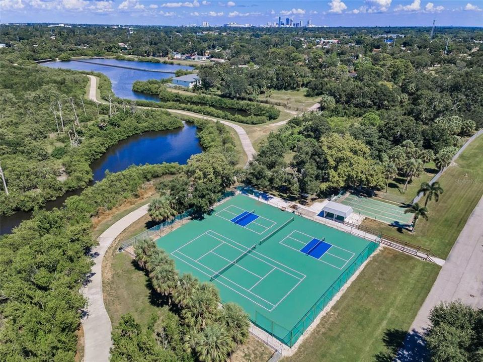 Под контрактом: $224,900 (2 спален, 2 ванн, 1180 Квадратных фут)