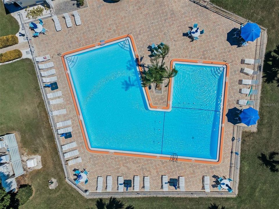 Под контрактом: $224,900 (2 спален, 2 ванн, 1180 Квадратных фут)