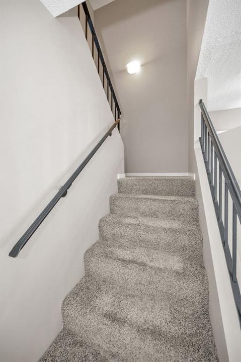 Под контрактом: $224,900 (2 спален, 2 ванн, 1180 Квадратных фут)