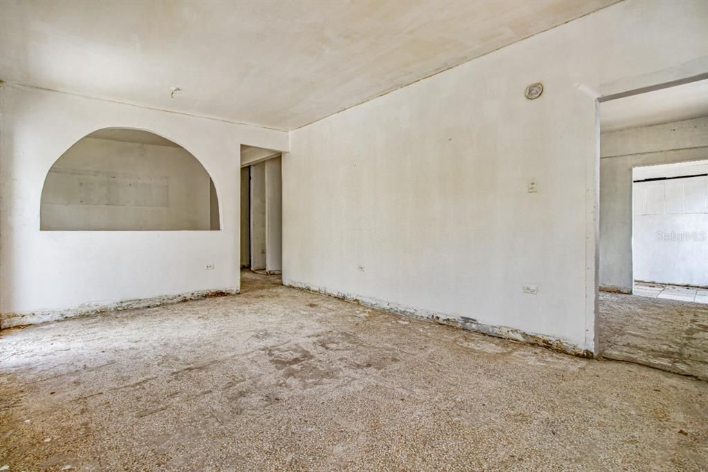 For Sale: $148,500 (3 beds, 1 baths, 1000 Square Feet)