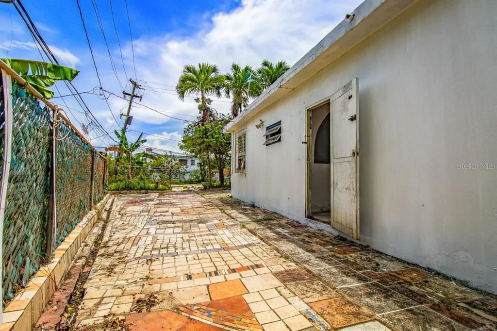 For Sale: $148,500 (3 beds, 1 baths, 1000 Square Feet)