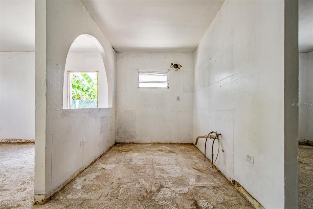 For Sale: $148,500 (3 beds, 1 baths, 1000 Square Feet)