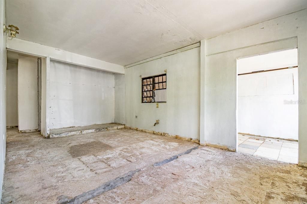 For Sale: $148,500 (3 beds, 1 baths, 1000 Square Feet)