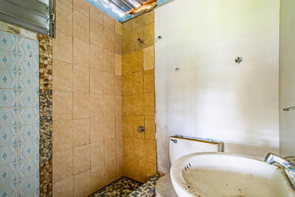 For Sale: $148,500 (3 beds, 1 baths, 1000 Square Feet)