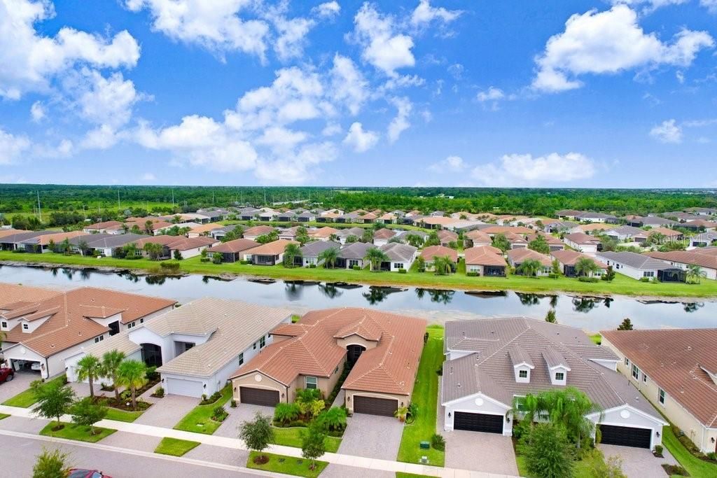 На продажу: $365,000 (2 спален, 2 ванн, 1648 Квадратных фут)