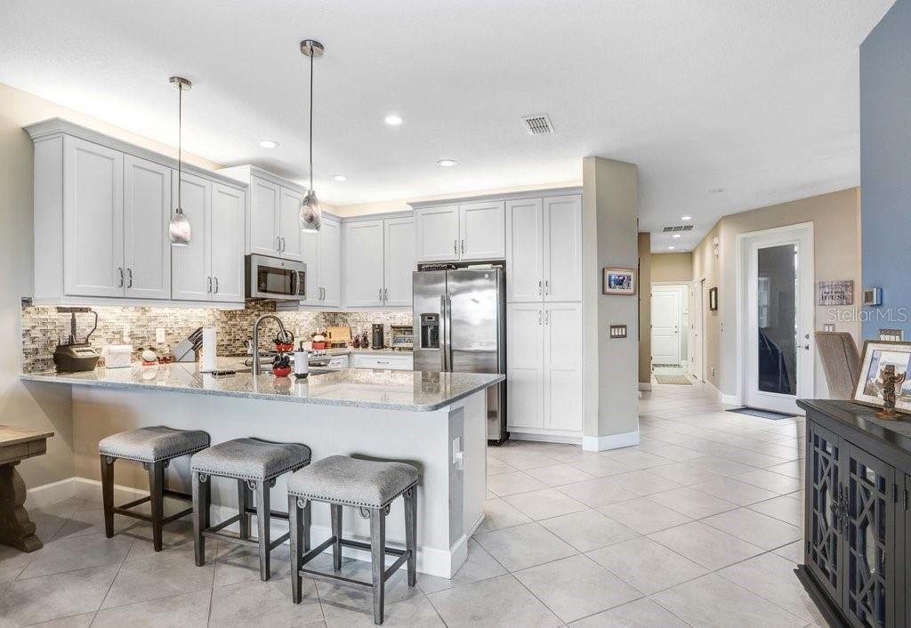 На продажу: $365,000 (2 спален, 2 ванн, 1648 Квадратных фут)