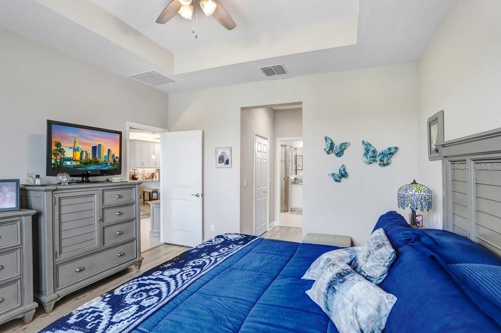 На продажу: $365,000 (2 спален, 2 ванн, 1648 Квадратных фут)