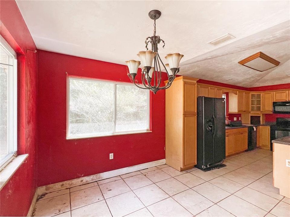 На продажу: $160,000 (3 спален, 2 ванн, 1373 Квадратных фут)