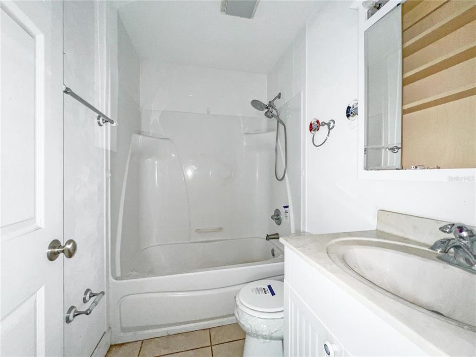 На продажу: $160,000 (3 спален, 2 ванн, 1373 Квадратных фут)