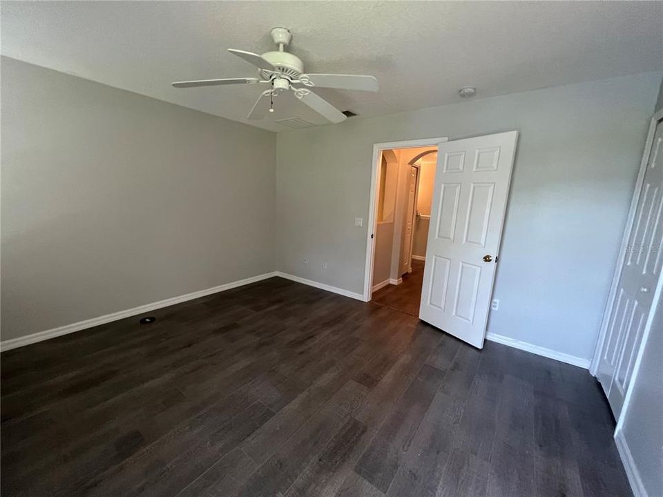 合同活跃: $1,650 (3 贝兹, 2 浴室, 1344 平方英尺)