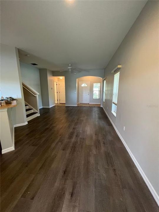 合同活跃: $1,650 (3 贝兹, 2 浴室, 1344 平方英尺)