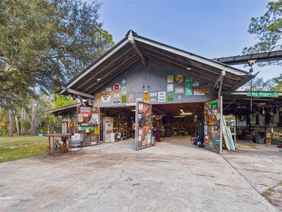 待售: $375,000 (3 贝兹, 2 浴室, 2349 平方英尺)