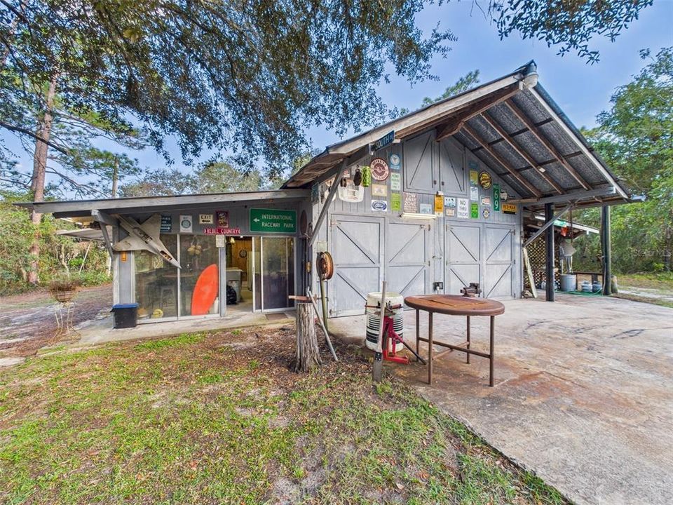 待售: $375,000 (3 贝兹, 2 浴室, 2349 平方英尺)