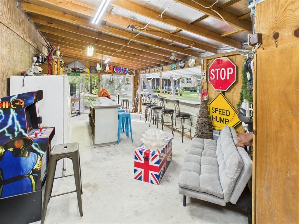 待售: $375,000 (3 贝兹, 2 浴室, 2349 平方英尺)