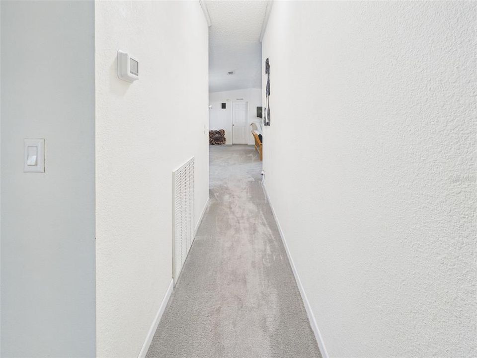 待售: $375,000 (3 贝兹, 2 浴室, 2349 平方英尺)