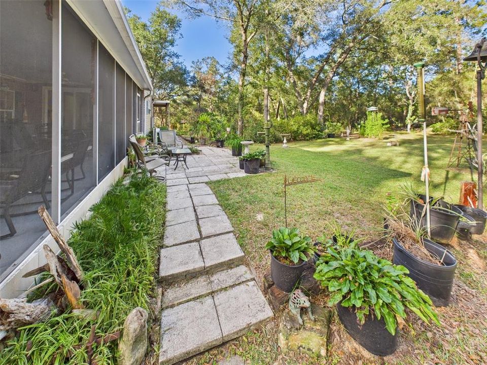 待售: $375,000 (3 贝兹, 2 浴室, 2349 平方英尺)