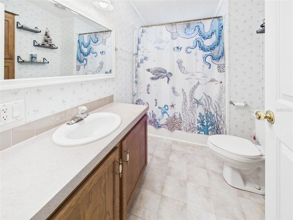 待售: $375,000 (3 贝兹, 2 浴室, 2349 平方英尺)