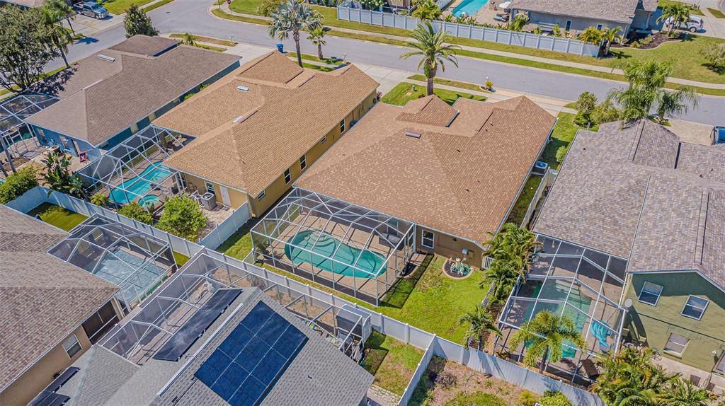 合同活跃: $474,999 (3 贝兹, 2 浴室, 1998 平方英尺)